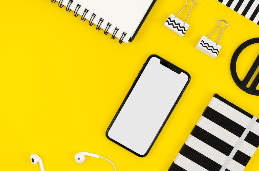 SnapChat Marketing 2 Empowering Your Digital Growth with Tailored SEO Solutions top view smartphone template workspace Empowering Your Digital Growth with Tailored SEO Solutions Blueline SEO Grow Your Presence